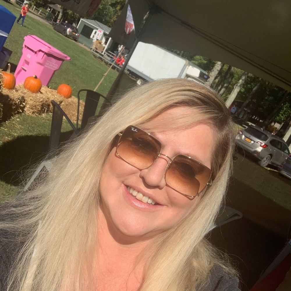 Meet your Posher, Julie